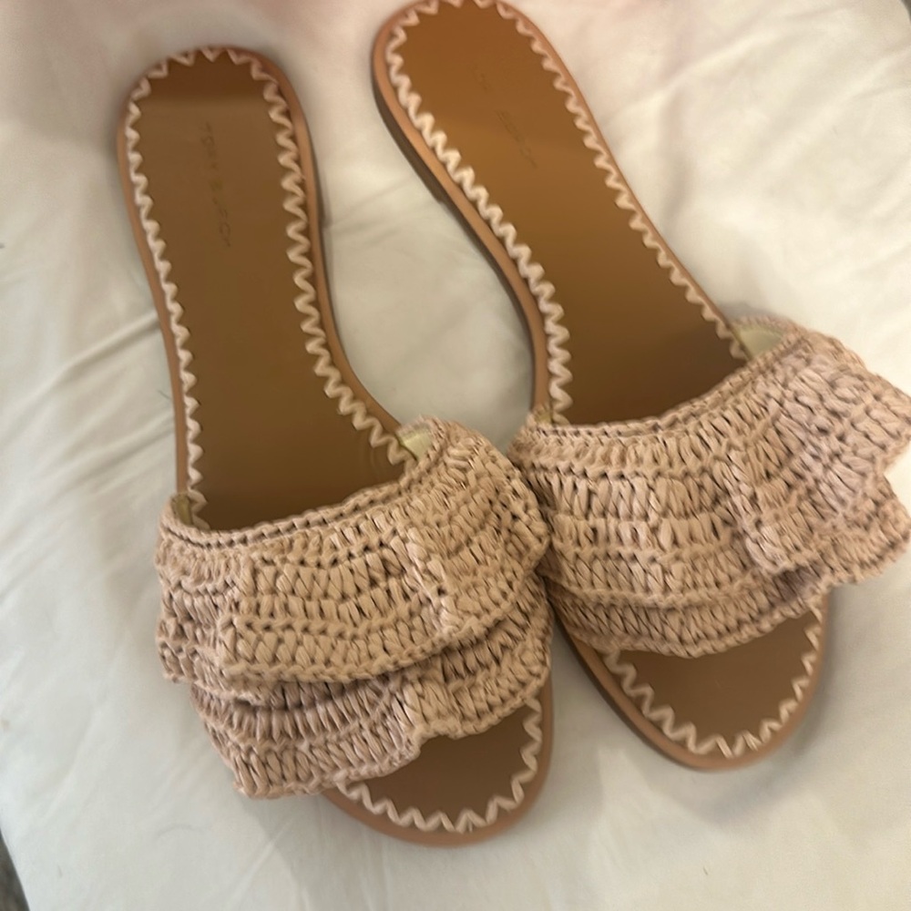 Tory Burch ruffled raffia slide. Worn once. Color natural- taupe/pink